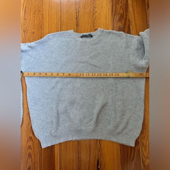 Brandy Melville Sweater - Picture 7 of 7